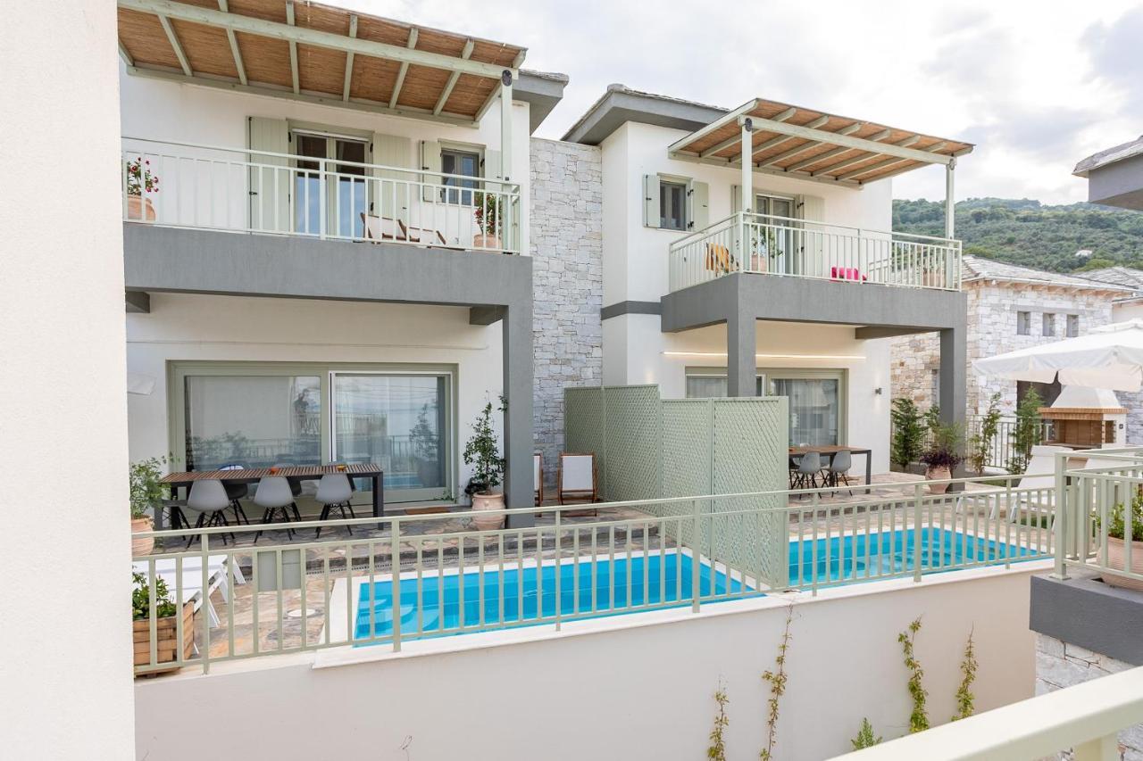 Sea And Sun Luxury Pools' Villas Chorefton Exterior photo