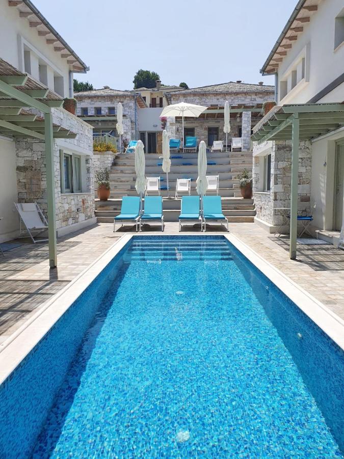 Sea And Sun Luxury Pools' Villas Chorefton Exterior photo