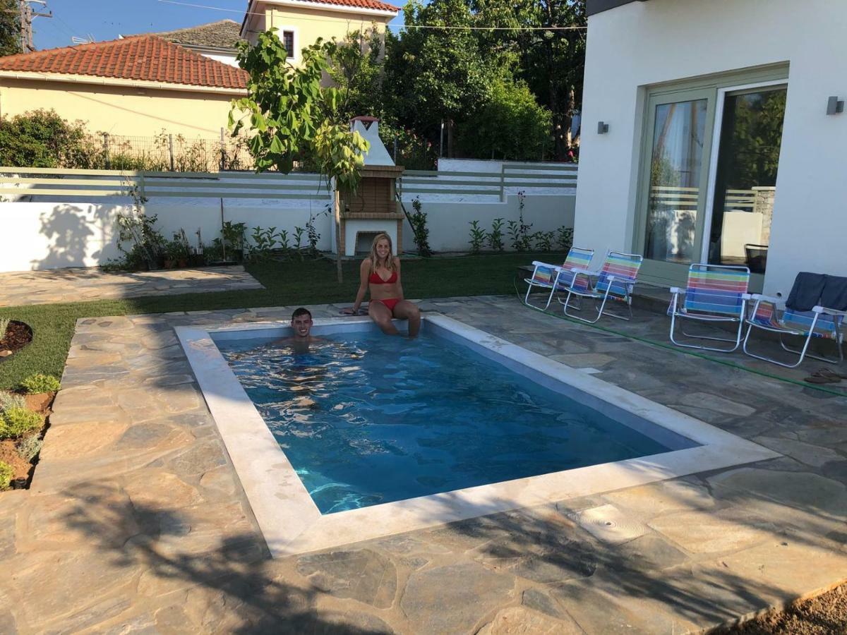 Sea And Sun Luxury Pools' Villas Chorefton Exterior photo