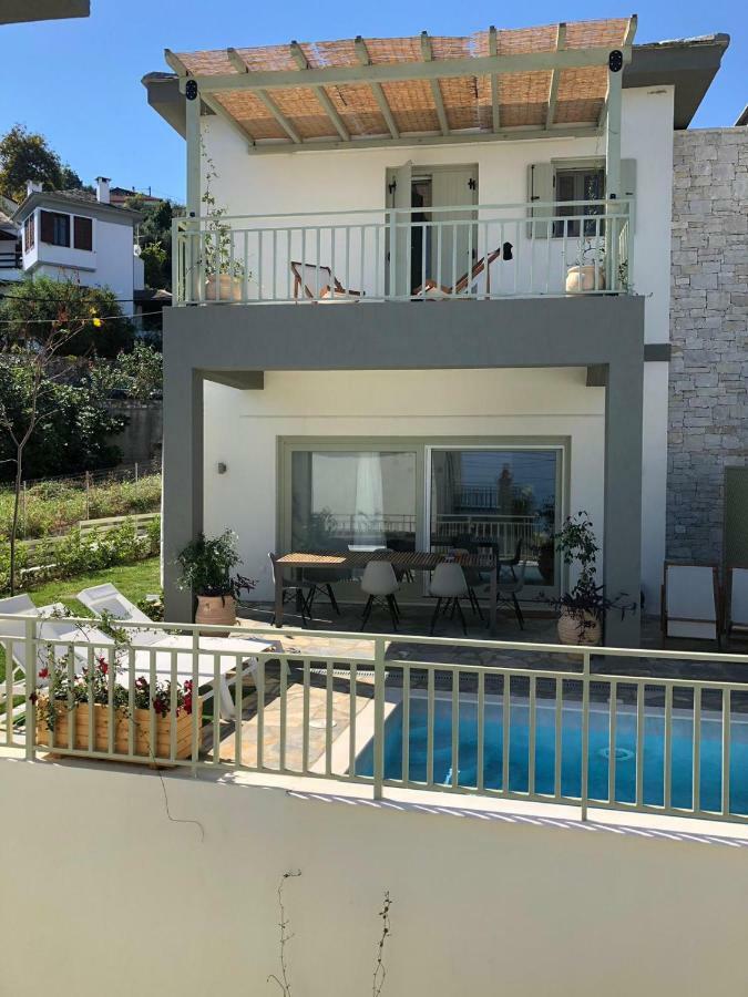 Sea And Sun Luxury Pools' Villas Chorefton Exterior photo